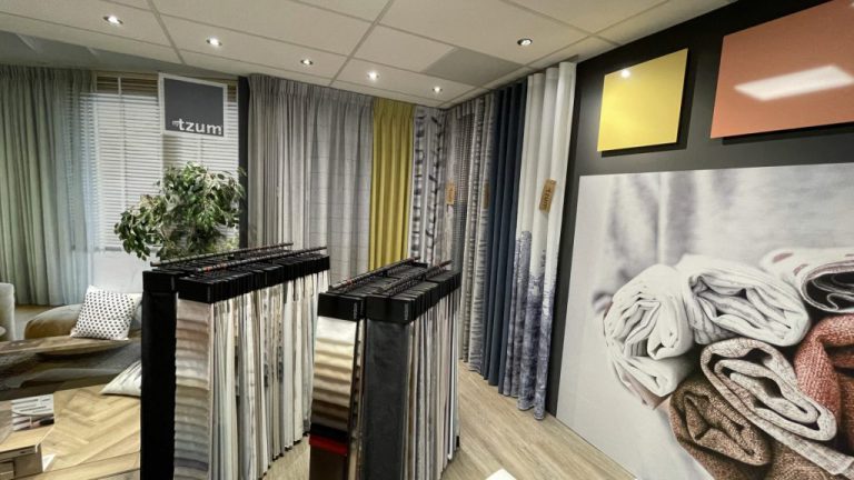 ZonEx-Enschede-showroom-Gordijnen-PVC-vloeren-en-Binnenzonwering-2-1024x576